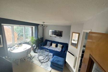 Greyhound Road - Photo 2