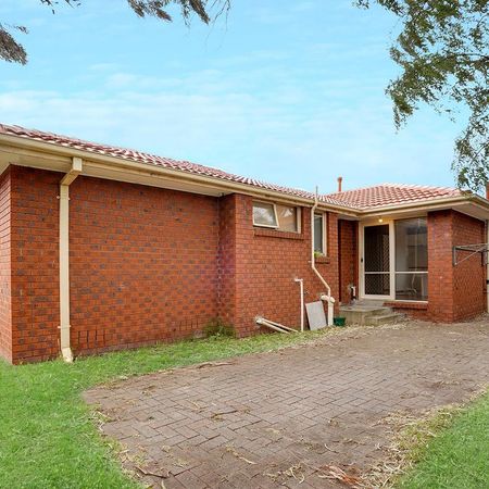 3 bedroom villa - 2 bathrooms! - Photo 3