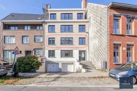 Uniek 3 slpk. appartement met terras nabij station Gent-Sint-Pieters - Photo 4