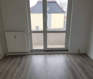 Frisch sanierte 2 Raumwohnung mit Balkon!!! - Foto 1