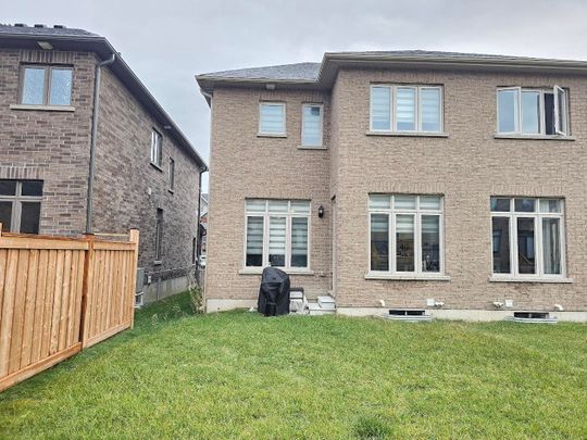 For Lease - 61 Copperhill Heights, Barrie, Ontario - Photo 1