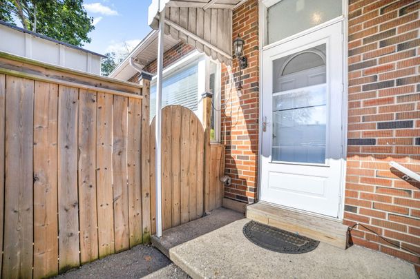 For Lease - 10 Nineteenth Street Unit# Back Unit, Toronto, Ontario - Photo 1