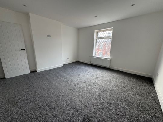 2 Bedroom Terraced House - Photo 1