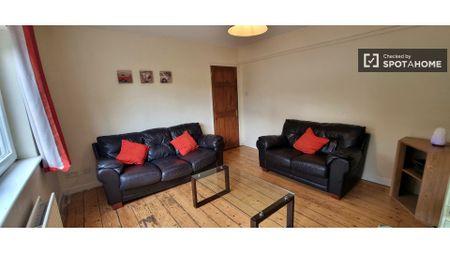 Room for rent in 6-bedroom apartment in Dublin - Photo 4