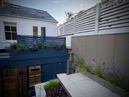 3 bedroom end of terrace house to rent - Photo 3