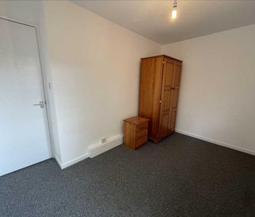 2 bedroom semi-detached house to rent - Photo 6