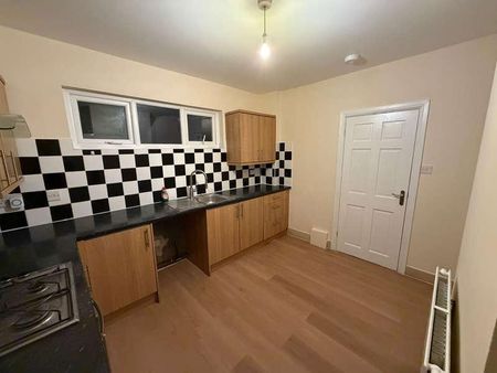 Albert Road, London, SE25 - Photo 2