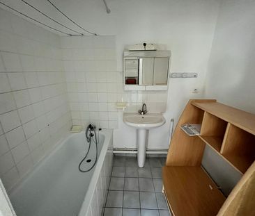 Location Appartement 1 pièce 28m² - Photo 2