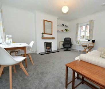 End of terrace house to rent on - Photo 1