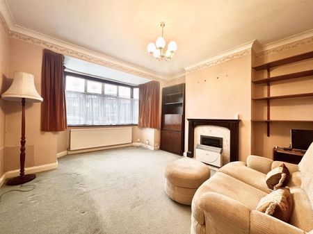 Clayhall Avenue, Ilford - Photo 4
