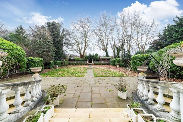 6 bedroom detached house to rent - Photo 1