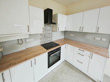 2 bedroom apartment to rent - Photo 3