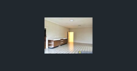 Spacious house with 2000m2 beautiful yard - Photo 4