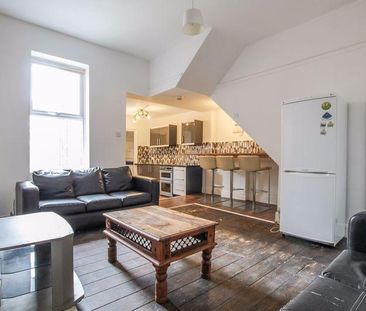 4 bedroom terraced house to rent - Photo 1