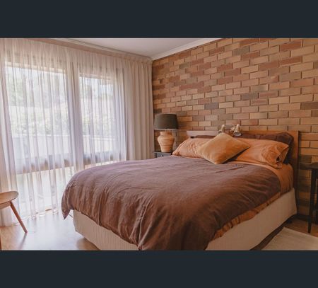 2/4 Kooyong Close, Kennington, Vic 3550 - Photo 2