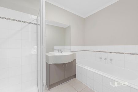 MODERN LIVING IN THE GROVE ESTATE - Photo 2