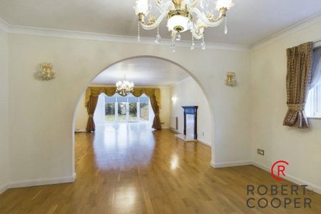 5 bedroom bungalow to rent - Photo 4