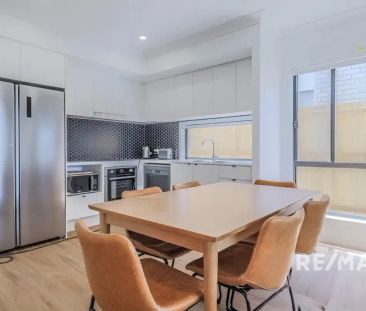 “Bayside Living – Room Available at 74 Bisschop St, Deception Bay” - Photo 5