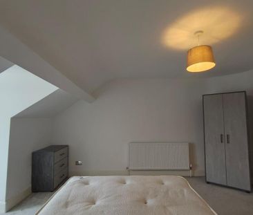 1 bedroom in a flat share to rent - Photo 5