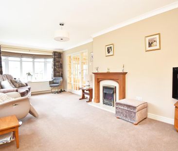 3 bedroom detached bungalow to rent - Photo 2