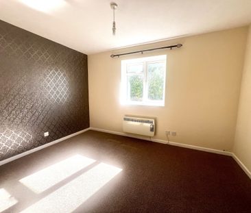 Washford Glen, Didcot - Photo 1