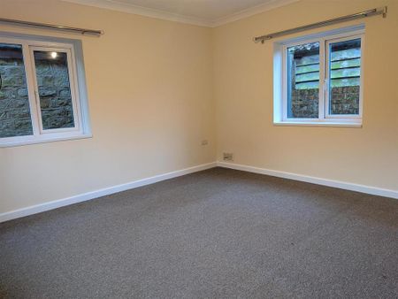2 bedroom detached bungalow to rent - Photo 2