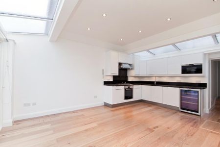 3 bedroom terraced house to rent - Photo 4