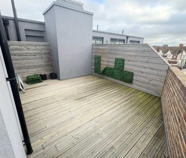 Station Parade - Photo 3