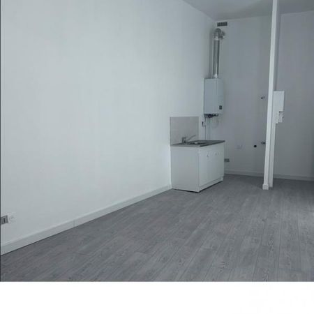 Location Appartement 2 pièces 42m² ELBEUF 76500 - Photo 3