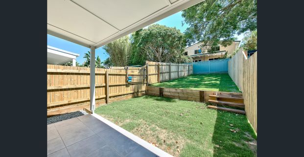 BRAND NEW FULLY FURNISHED, DESIGNER STUDIO APARTMENT – BILLS INCLUDED! - Photo 1