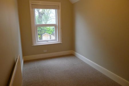 3 bedroom terraced house to rent - Photo 2