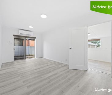 4 Bedroom brick home - Photo 2