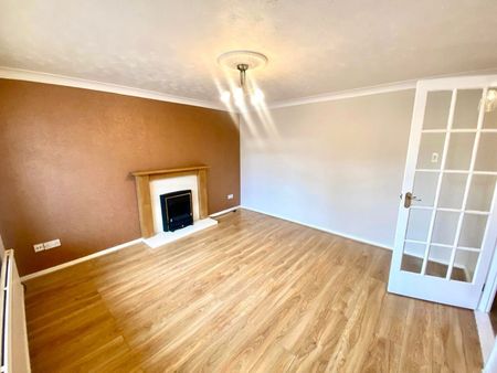 Kitson Close, Leeds - Photo 2