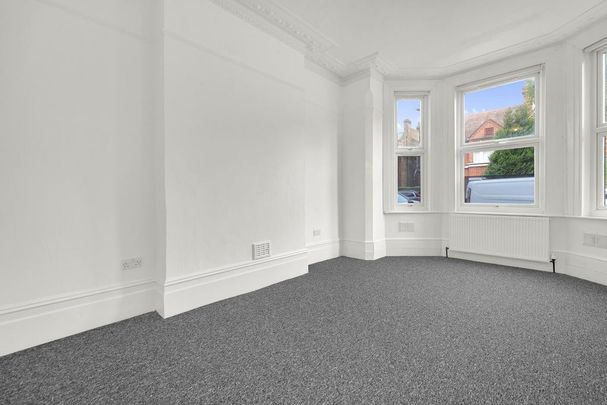 3 bedroom flat to rent - Photo 1