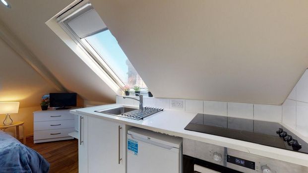 Studio to rent - Photo 1