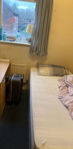 Room in a Shared House, Farrow Place, SE16 - Photo 1