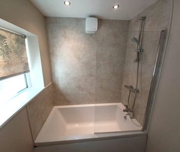 3 bedroom semi-detached house to rent - Photo 6