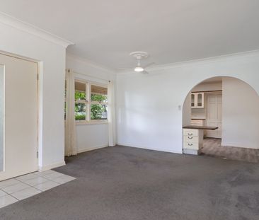 Refreshed Coastal Home | Stroll to water and shops - Photo 3