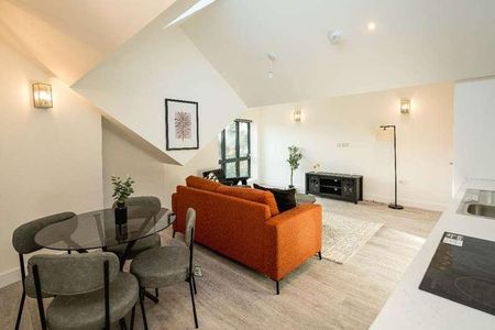 Cuckoo Hall Lane, London, N9 - Photo 2