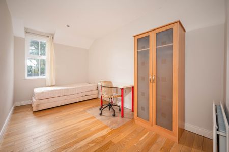 Apartment 3 Lily Court, 14a Deramore Park South, Belfast, BT9 5JY - Photo 4