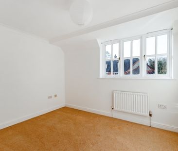 2 bedroom semi-detached house to rent - Photo 3