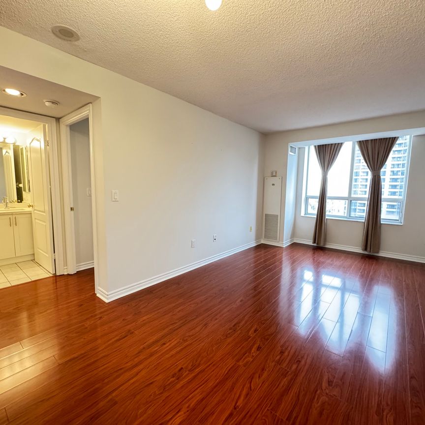 For Lease - 18 Sommerset Way Unit# 1708, Toronto, Ontario - Photo 1