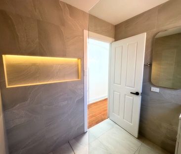 Lilyfield House for rent: 4BR, A/C, Balcony, Study, Garage, Yard $1... - Photo 6