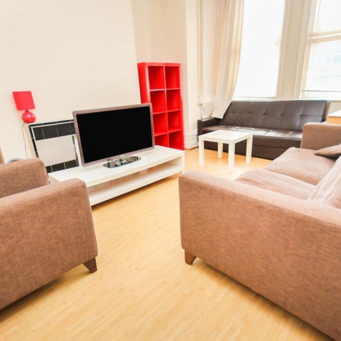 5 bedroom property to rent - Photo 1