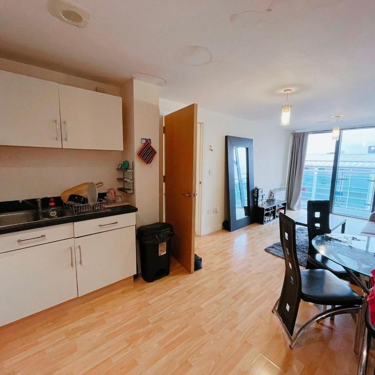 1 bedroom flat to rent - Photo 1