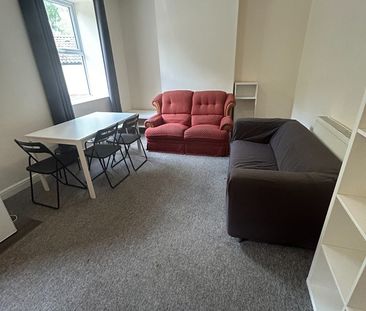 6 Bed Terraced House, Horfield Road, BS2 - Photo 1