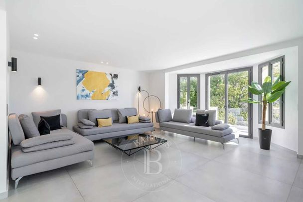 CANNES CROIX DES GARDES - VILLA PROVENCALE MODERNE VUE MER - 7 CHAMBRES - Photo 1