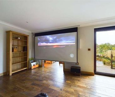 Wintringham Way, Purley On Thames, Reading, Berkshire, RG8 - Photo 2