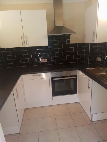 1 Bed Flat, Wessex Court, SO19 - Photo 4