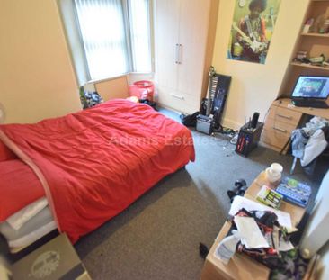 6 bedroom terraced house to rent - Photo 2